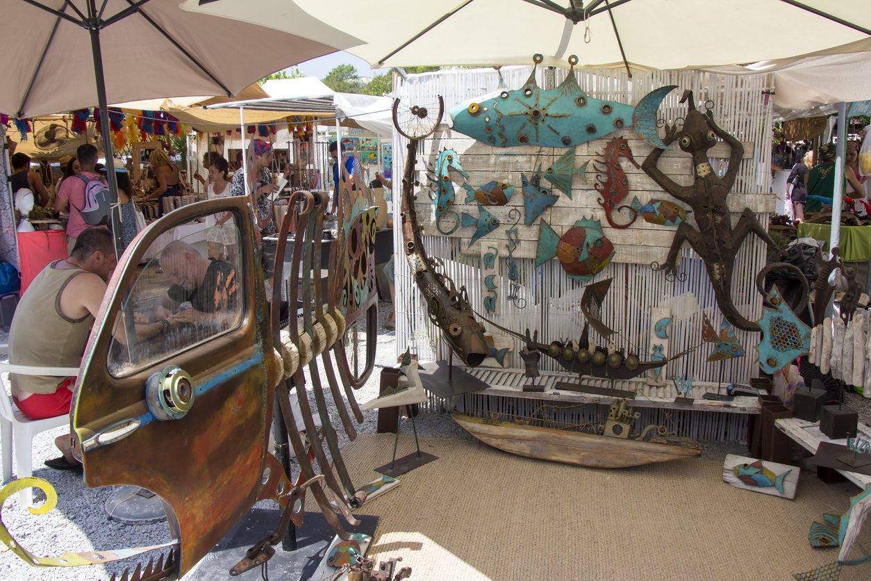 Mercadillos hippies de Ibiza, imprescindible en tus vacaciones