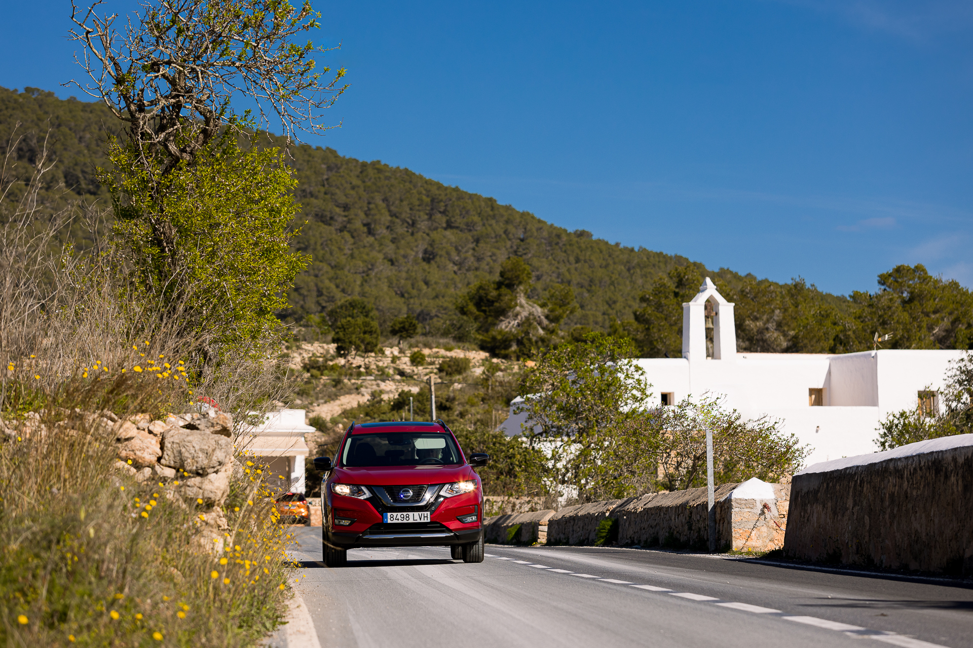 Ventajas y desventajas de alquilar un quad, una moto o un coche en Ibiza